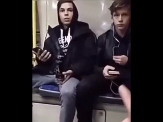 porn чеченец ехавший в автобусе решил показать какой он крутой и кинул в школьников сидящих напротив банку со словами hd