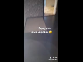 porn мужик поделился видео со своим горем после возвращения с вахты дом оказался пустым жена забрала всю мебель детей и hd
