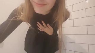 porn школьница молодые показала в школе кискуголая секс ласкает себяпоказав всё мастурбация мастурбирует киску hd