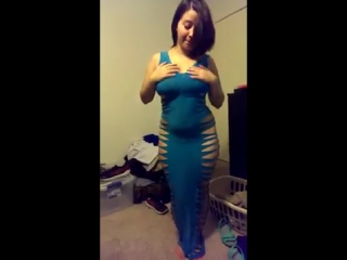 porn пышная дама в вульгарном платье показала свою грудь hd