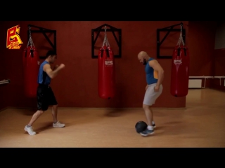 porn бокс упражнения на взрывную силу с набивным мячом boxing explosive strength with stuffed ball hd
