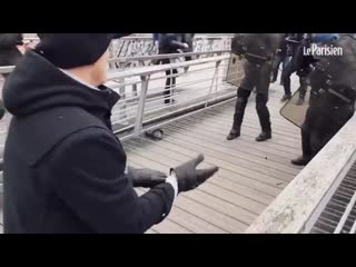 porn митинг шёл своим ходом но тут появляется чувак в чёрном и всё пошло гораздо веселее hd