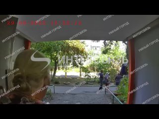 porn челябинские бабушки отвоевали скамейку у подъезда hd