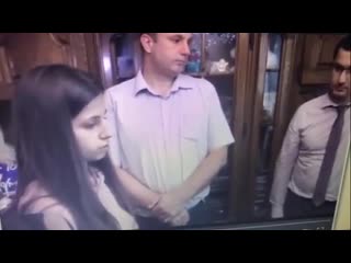 porn сестры хачатурян показывают у себя в квартире как именно они молодые своего отца hd
