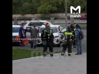 porn мужчина покончил с собои заперевшись в каршеринге hd
