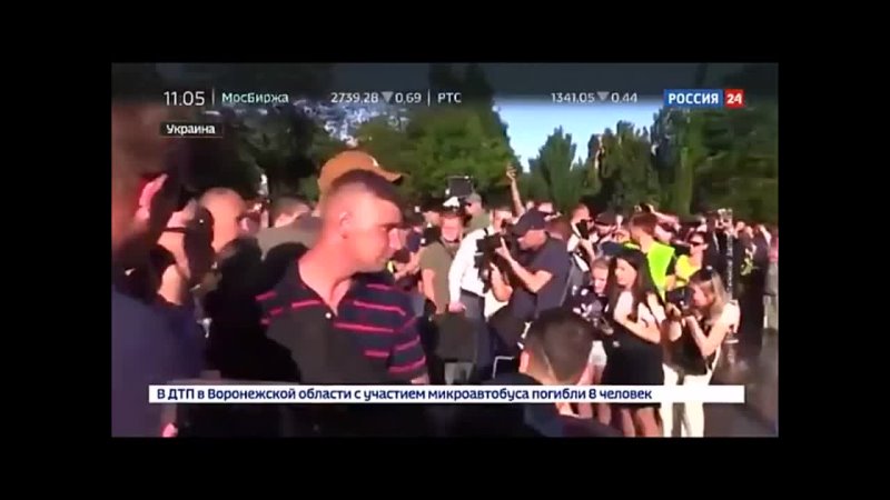 porn сколько оптимизма и веселости было в начале срока зеленский искупался в фонтане вместе с охраной и жителями мариуполя hd
