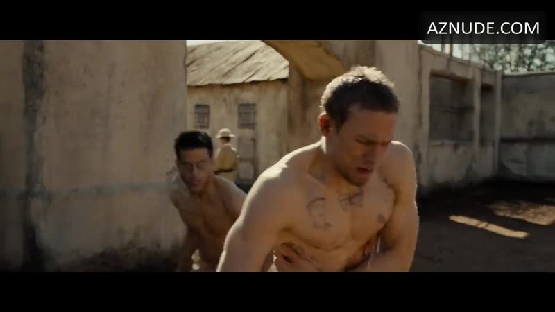 porn актеры рами малек и чарли ханнэм моются голышом в фильме мотылек hd