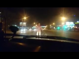 porn голый борис моисеев в липецке напал на проезжающий автомобиль hd