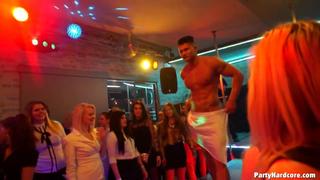 porn реальное секс пати party hardcore порносекспатиsex partyминетлесбоteenнегрвпрезервативевечеринкагрупповоеебля hd