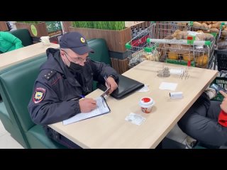 porn проверка магазина перекрёстокжалкий директор оправдывает просрочкупровокация полурусского джигита hd