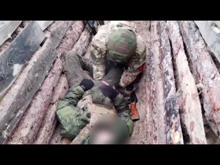 porn военные специалисты медицинской службы группирои войск центр выполняют боевые задачи на передовой hd
