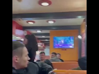 porn пьяная баба набросилась на мужика с кула mp4 hd