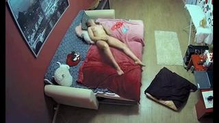 porn молодые дрочит пока никого нет дома и громко кончаетhzsolohidden camvoyeurmasturbateподглядываниеподсмотр hd