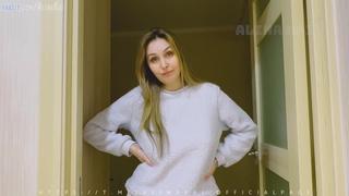 porn alina rai трахает в задницу и ей похоже это нравится hd