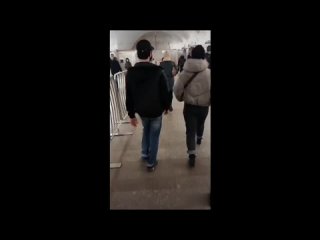 porn в москве мигрант снимал в метро видео о том как лапает женщин за ягодицы hd