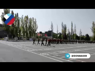 porn парад в донецком военном училище со сталинским напутствием времен великой отечественной войны hd