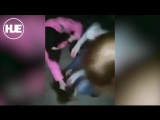 porn суровые барнаульские школьницы отстаивают свою любовь с кулаками и жестоко пытают соперниц hd