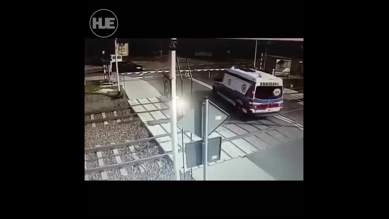 porn в польше поезд врезался в машину скорой помощи hd