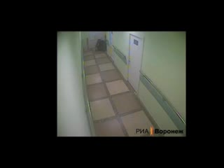 porn в воронежской больнице пациент избил охранника и врача hd