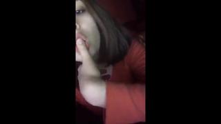 porn сексуальная юная девушка показала сосочки в periscope 18 красивая девочка показывает свою грудь для перископа hd