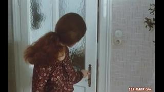 porn старшая сестра разделась перед голым младшим братом постельные сцены и hd