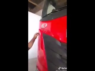 porn на видео армянская истеричка требует от водителя турецкой фуры тоже армянина снять наклейку турецкого флага с hd