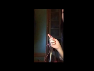 porn девушка сидит перед вебкой в трансляции и показывает грудь приспускает трусики hd