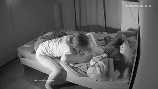 porn подруга жены осталась у нас на ночь я был на работе но скрытая камера все сняла sexwife измена мжм жмж секс минет hd