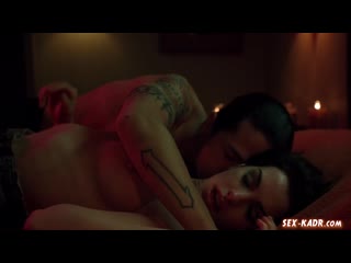 porn сцена из фильма крэйзи бижу филлипс энн хэтэуэй hd