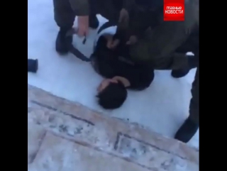 porn появилось видео задержания молодые напавшего с топором на учительницу и в бурятии во время занятий в школе hd