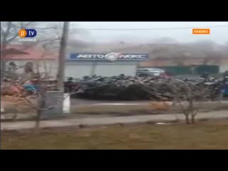 porn правоохранители продолжают расчистку пути для эвакуированных из китая hd