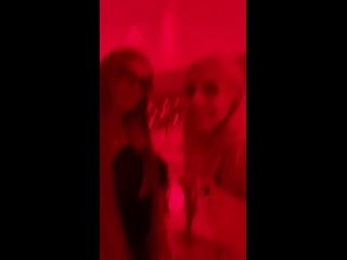 porn гламурная секси красотка emily barbie порно барби русская шлюшка лисбушка дрочит киску лесбиянки оргазм блондника hd