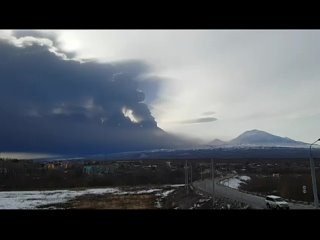 porn на камчатке произошло мощное извержение вулкана вулкан ключевский дважды выбросил пепел на высоту около 14 hd