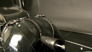 porn rubngum выебан машиной и человеком гей порно резиновый фетиш бдсм rubber gay fetish секс доминирование раб хозяин hd