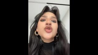 porn губастая потаскушка лиза анохина сидит на тебе твои блогерши hd