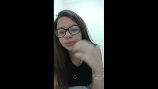 porn девушка показывает себя на камеру в перископе hd