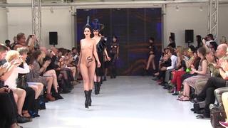 porn charlie le mindu ss12 paris голая модель на подиуме hd