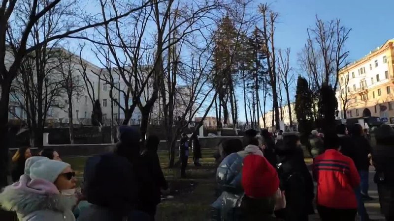 porn минск наши подписчики сообщают что на подходах к генштабу люди скандируют слава украине проезжающие машины сигналят hd