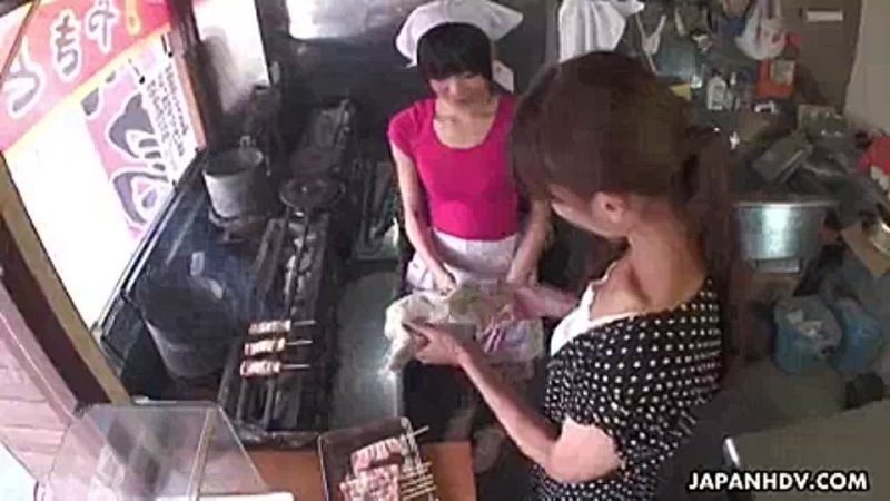 porn владелицу магазина в середине дня трахают игрушкой hd