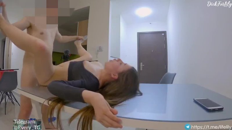 porn длинноногая фотомодель с чёрным поясом по горловому минету и не только hd