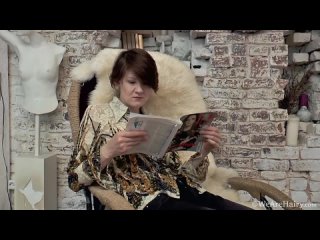 porn alise раздевается после чтения журнала hd