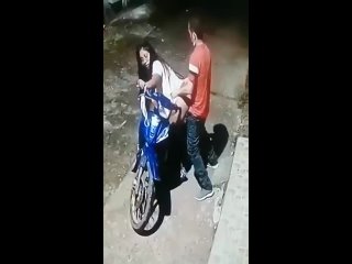 porn парочка занимается сексом на улице а их снимает скрытая камера hd