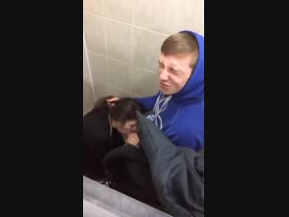 porn выебал в школьном туалете одноклассницу порно минет сосёт скрытое в туалете девственница секс частное студенткахд hd