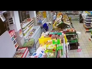 porn кадры с камер видеонаблюдения магазина магнит на совхозной улице hd