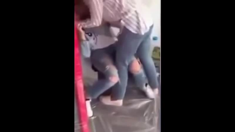 porn вписка застукала подругу на измене с мужем я тебя зарежу и уничтожу как тебе хер моего мужа час расплаты жёстко шлюха hd