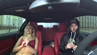 porn блогер раздевает девушку в машине hd