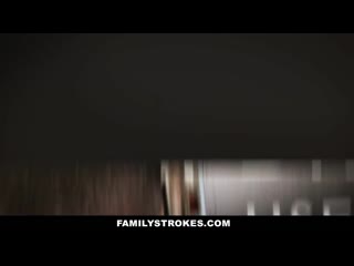 porn спалил мачеху за мастурбацией и чуть не спалился перед отцом hd