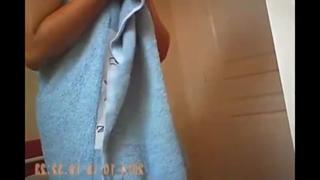 porn spy cam mom and daughter after shower voyeur hd
