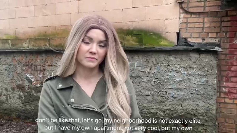 porn алекса миллс на улице сразу сказала что она без трусиков но в сексуальных колготках hd