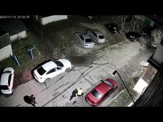 porn участник сво избил до полусмерти мужчину и ударил женщину hd